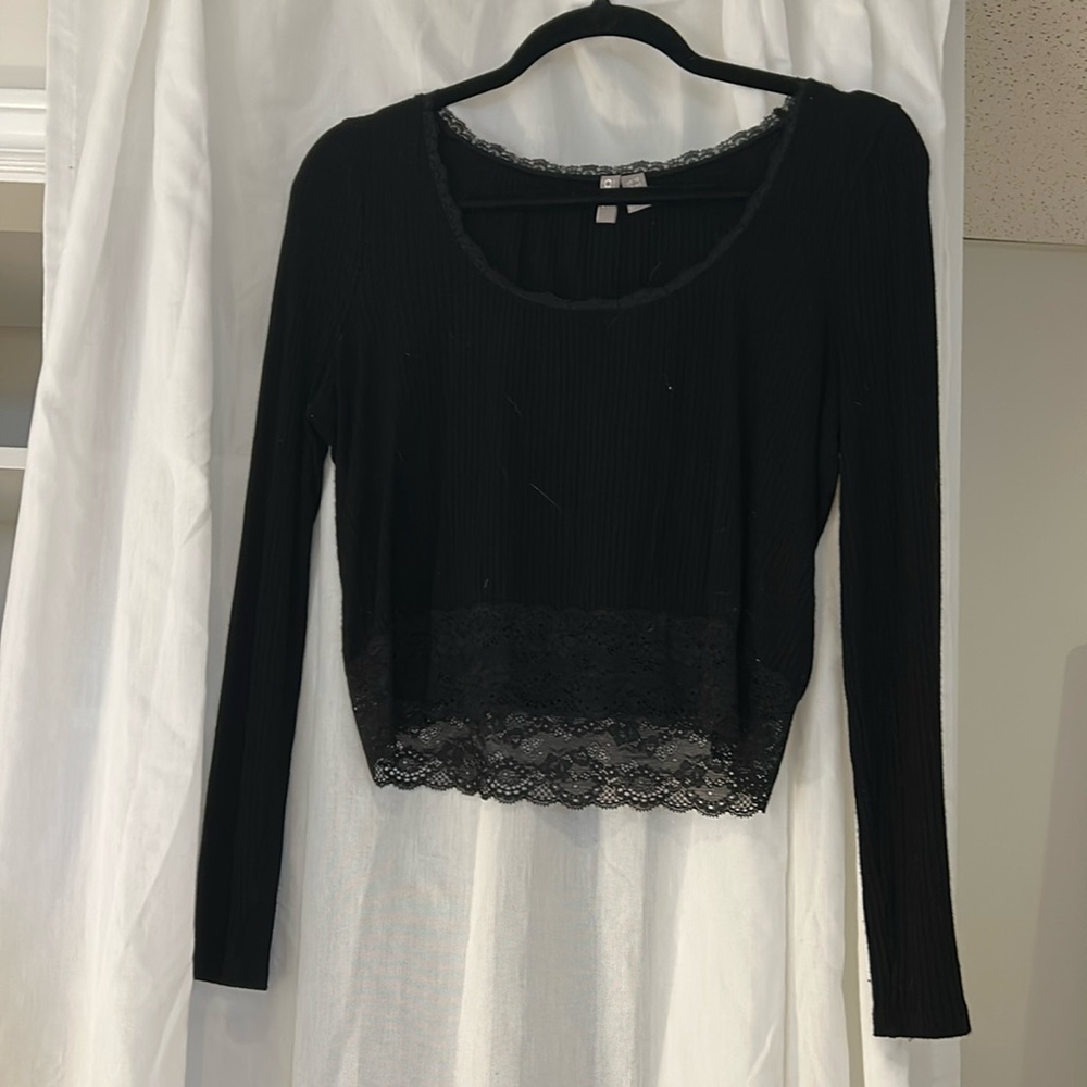 Long Sleeve Lace Trim Top